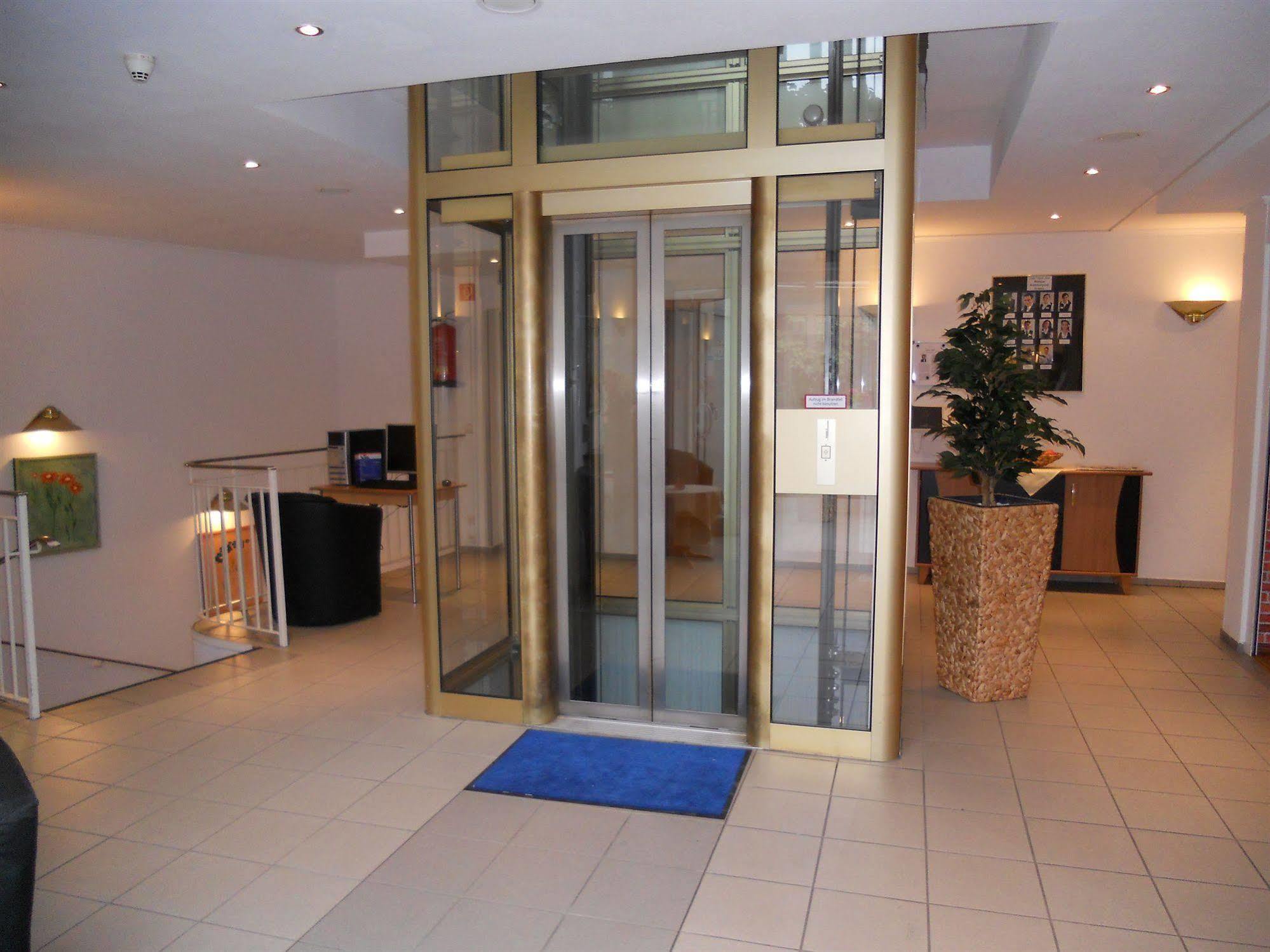 Kempe Komfort Plus Hotel 졸링겐 외부 사진
